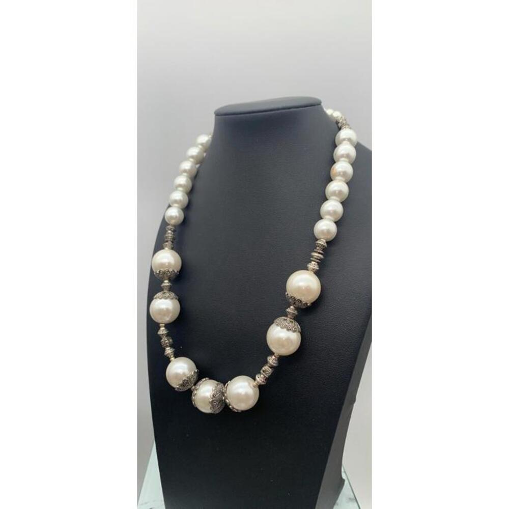 Chunky faux Pearl Necklace Silver Tone Filigree Caps And Ornate Accent Beads - Picture 3 of 5